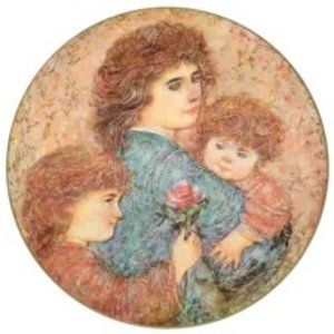 Elizabeth, Jordan & Janie  Edna Hibel Ann Mothers Day plate  1990 8 1/2" Knowle